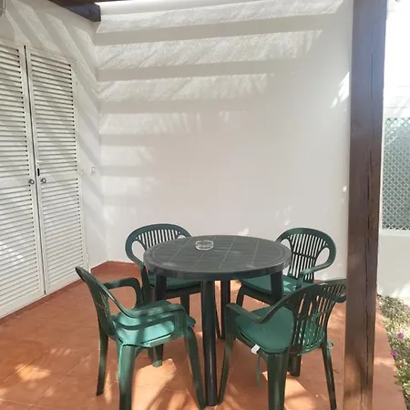 Casa Baja Naturista Con Palmeras Y Patio! *