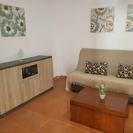 Casa Baja Naturista Con Palmeras Y Patio! * Vera